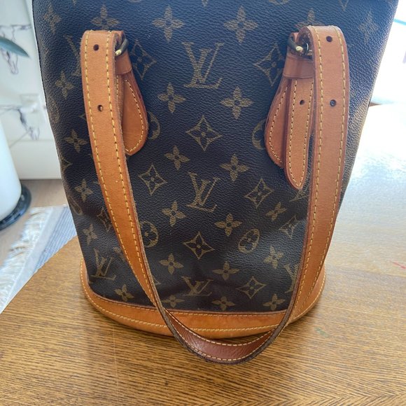 Authentic Louis Vuitton bucket bag - Picture 4 of 7